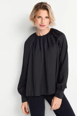 Ausgestellte Plissee-Bluse