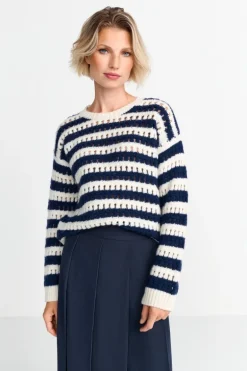 Gestreifter Lochstrickpullover