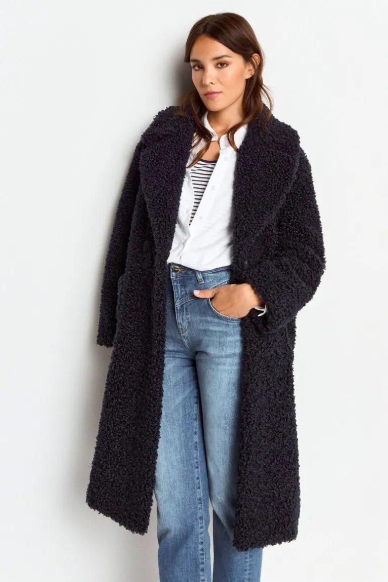 Oversized-Mantel Aus Teddyfell