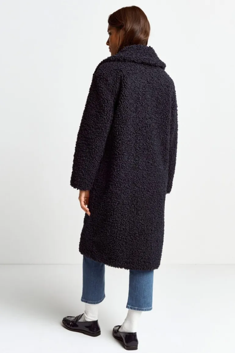 Oversized-Mantel Aus Teddyfell