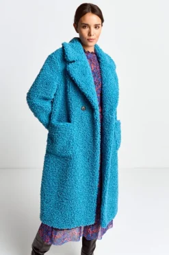 Oversized-Mantel Aus Teddyfell